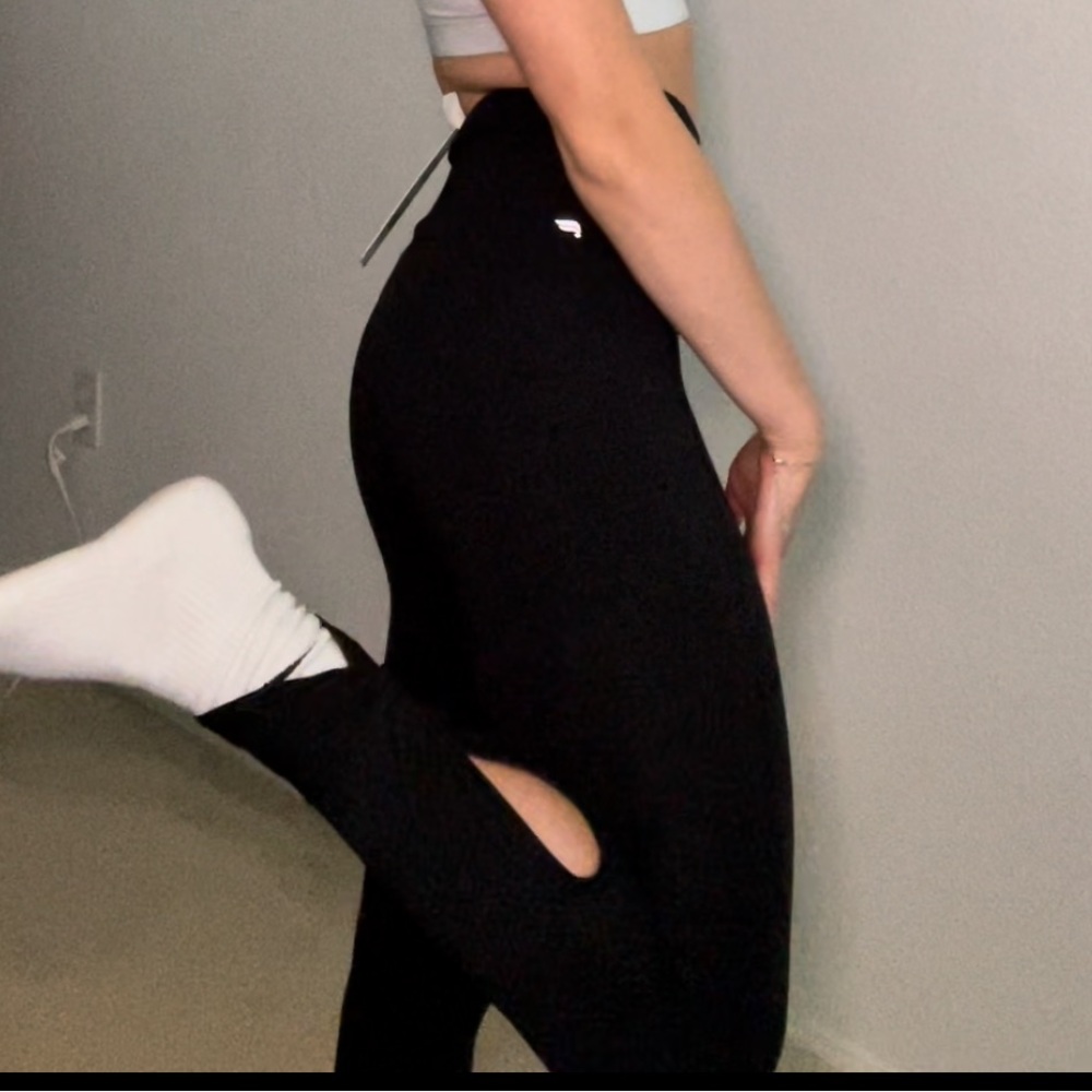 Fabletics High Rise Keyhole Leggings - Picture 7 of 7